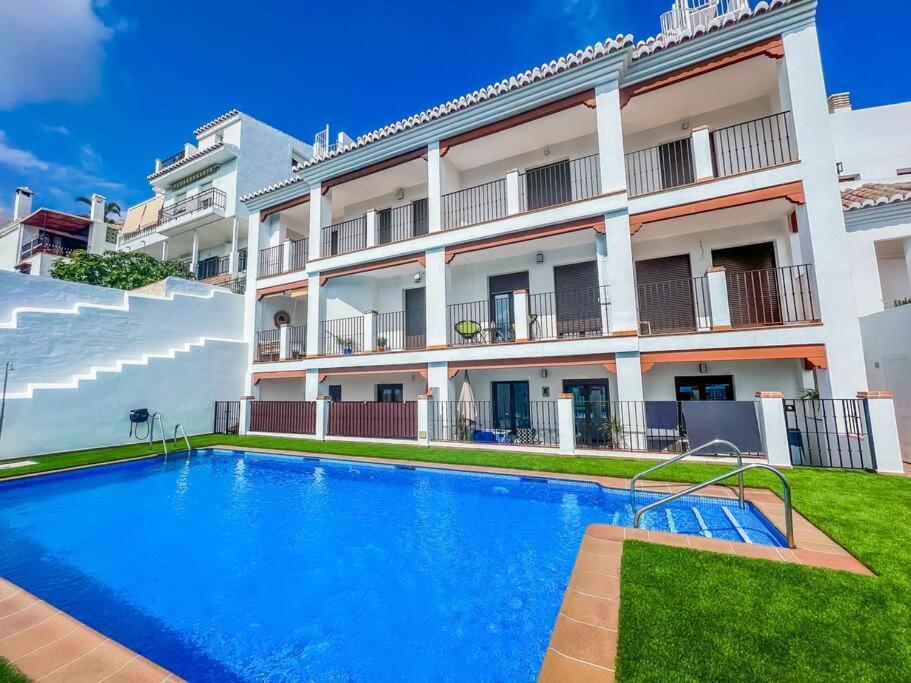 Modern 2 Bed Apartment With Pool In Frigiliana Dış mekan fotoğraf