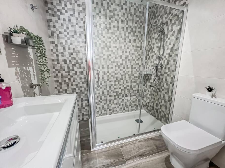 Modern 2 Bed Apartment With Pool In Frigiliana Dış mekan fotoğraf